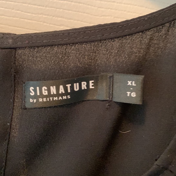 SIGNATURE by REITMANS sleeveless black and gold top - Picture 4 of 9